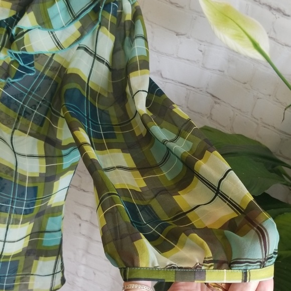 DONATING 2/1 KENSIE 100% SILK PRINT BUTTON BLOUSE. - Picture 3 of 8